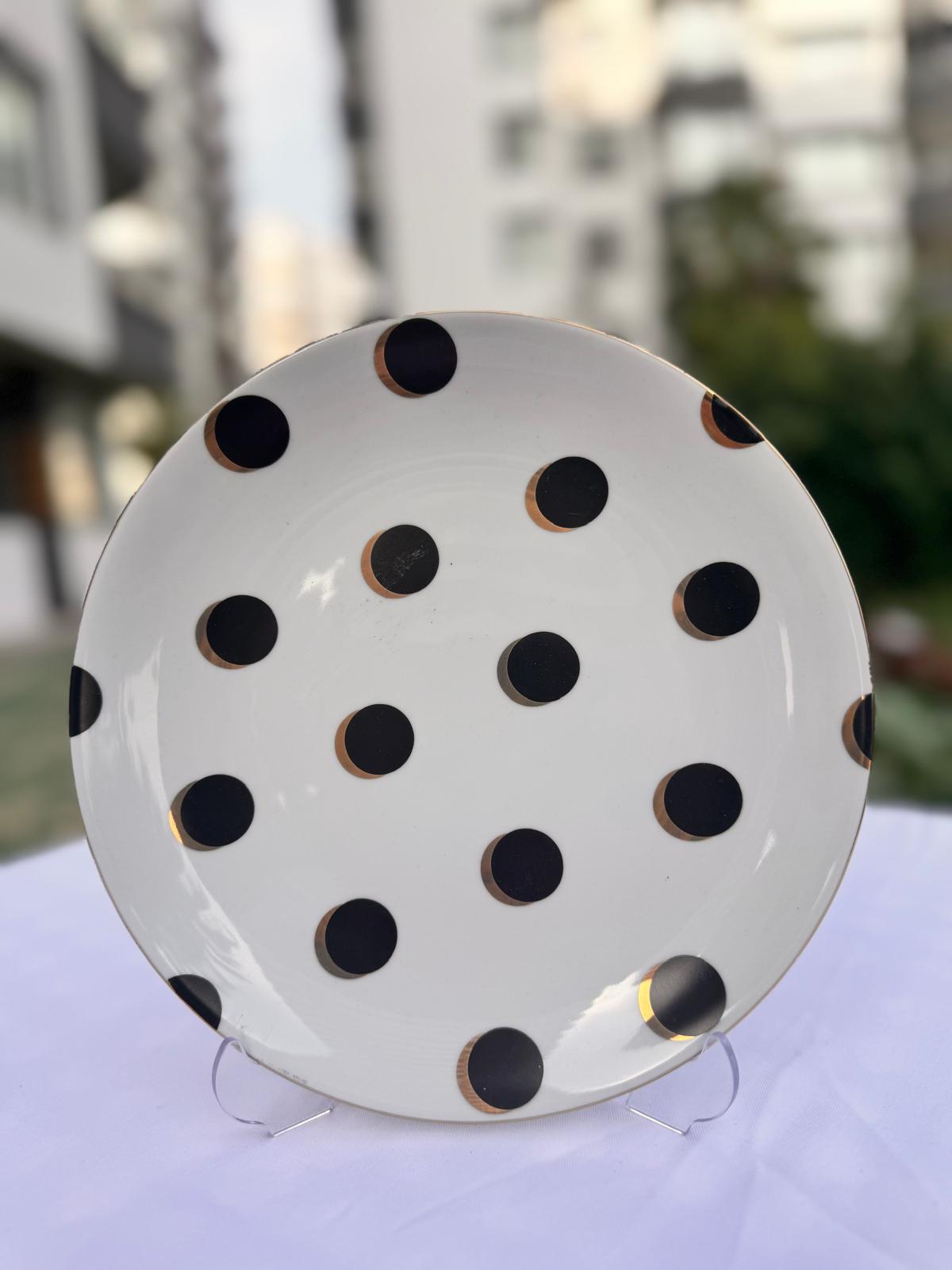 SİYAH PUANTİYELİ TABAK